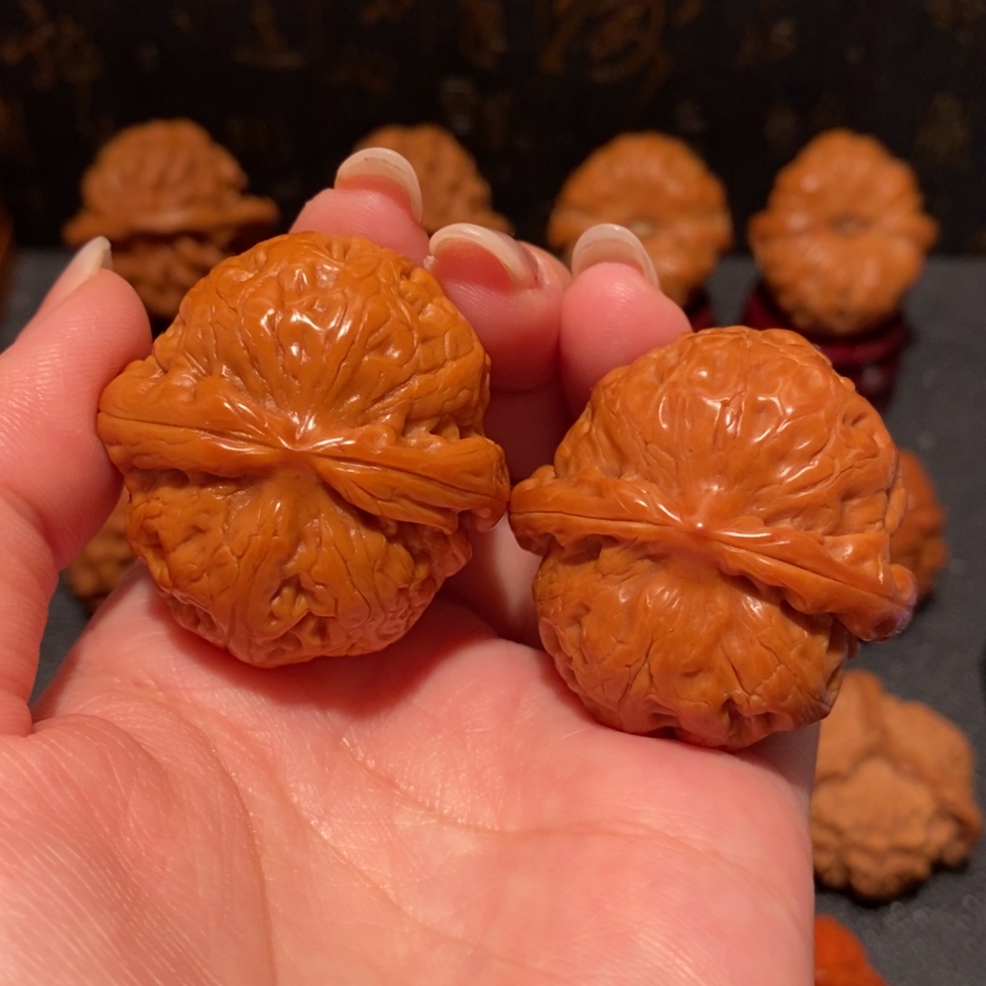 文玩核桃把件元宝