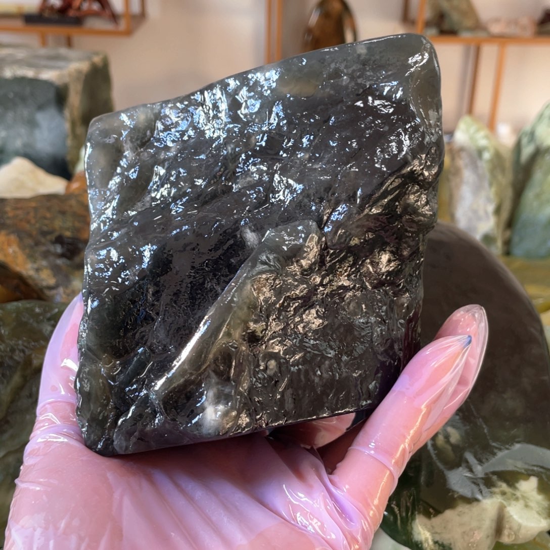 蛇纹石玉未镶嵌中国四大名玉简易