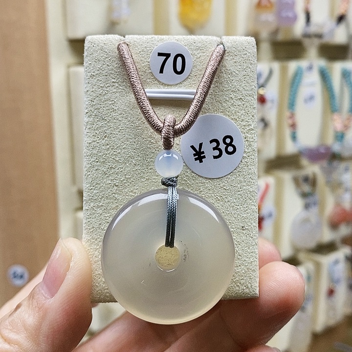 玛瑙/玉髓颈饰未镶嵌