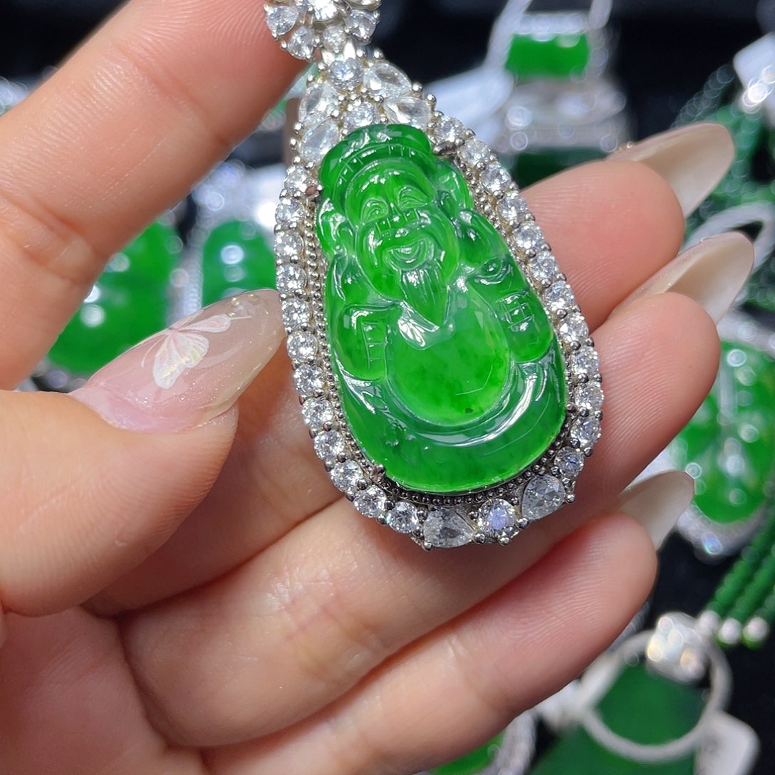 翡翠颈饰银S925镶嵌翡翠