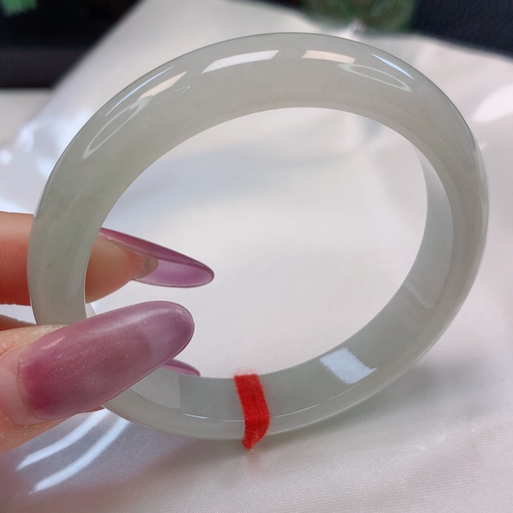 翡翠手镯未镶嵌53圈