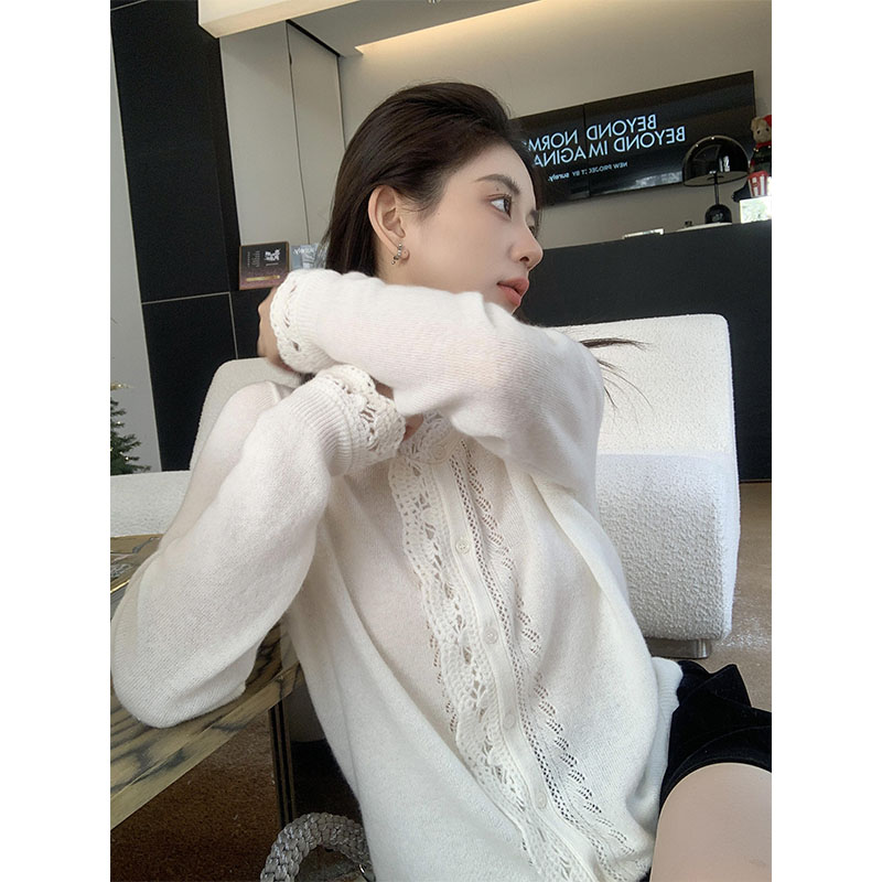 法式温柔针织时尚气质女2025新款秋冬白色毛衣百搭显瘦软糯上衣