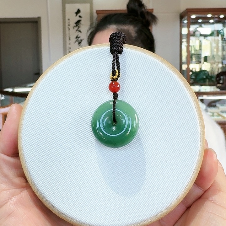 密玉（石英质玉）颈饰合金