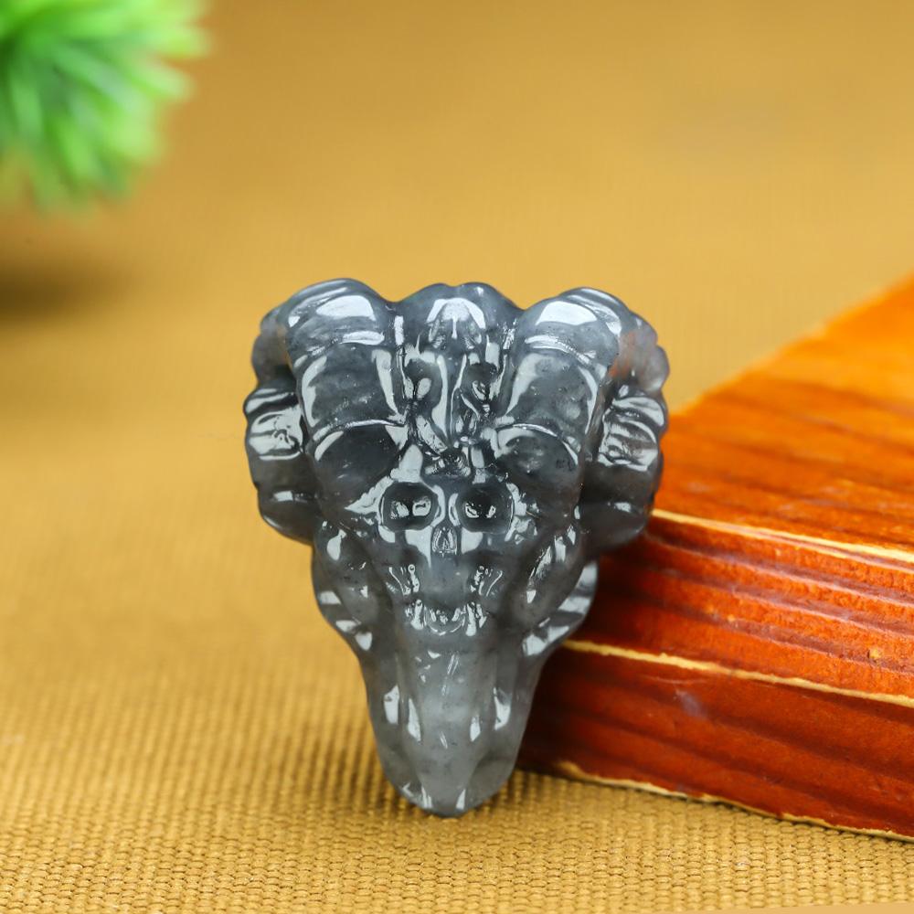 和田玉羊头吊坠挂件生肖羊本命年吉祥物玉坠