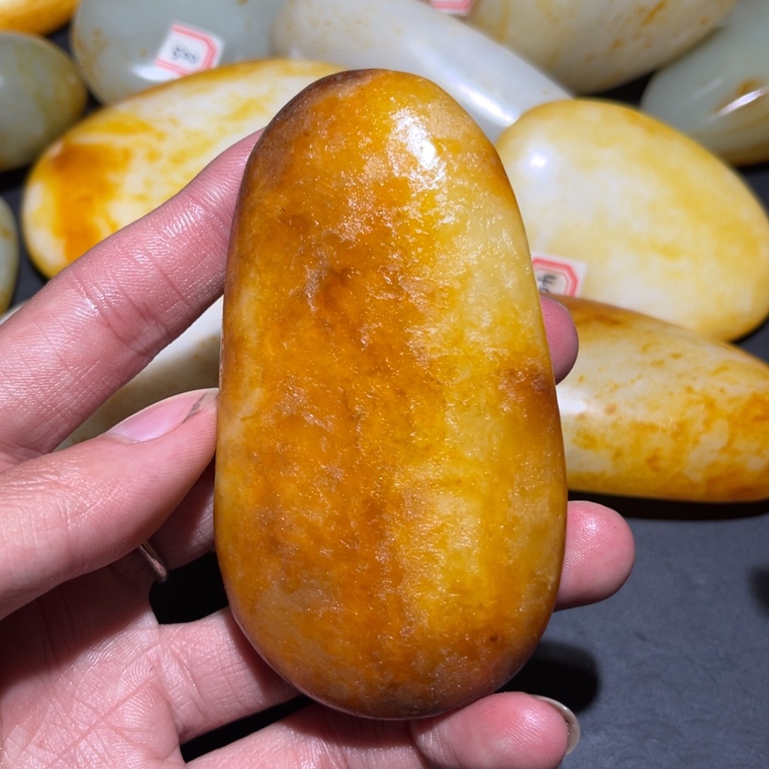 和田玉未镶嵌珠宝奇石