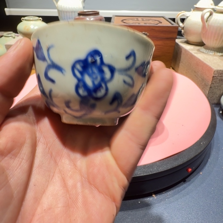 其他漂亮的小瓷瓶子