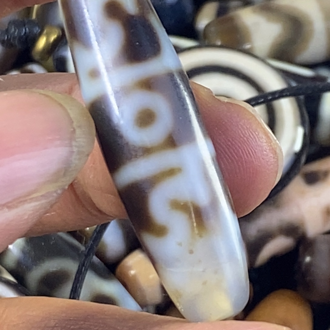 玛瑙/玉髓颈饰未镶嵌纯手工仿纯三眼