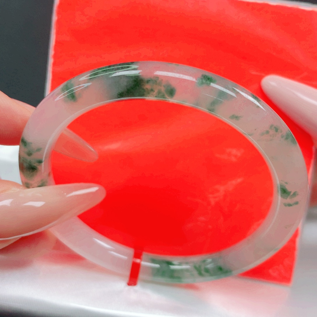 翡翠未镶嵌手镯53