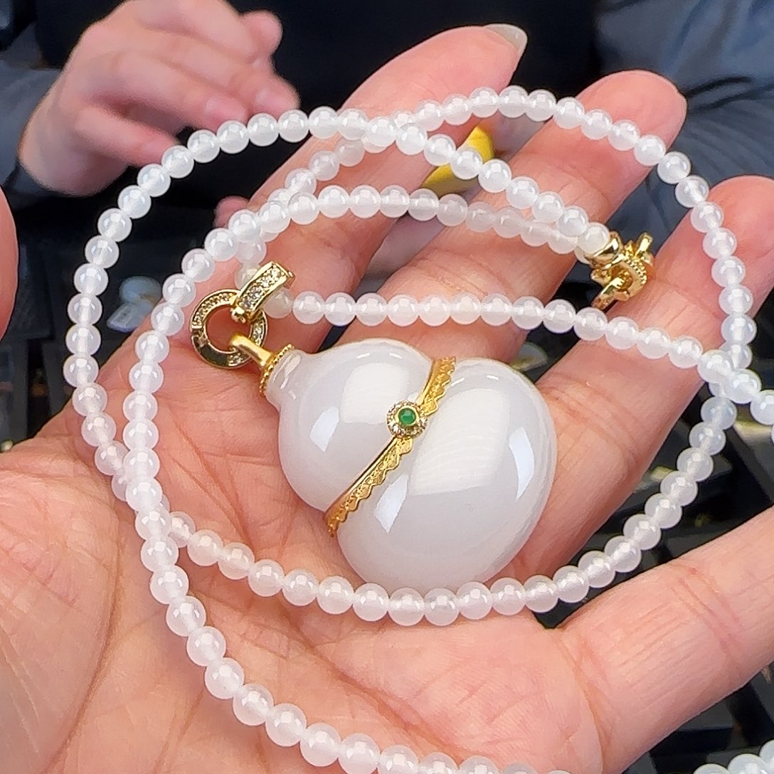 和田玉（白玉）18K金镶嵌颈饰