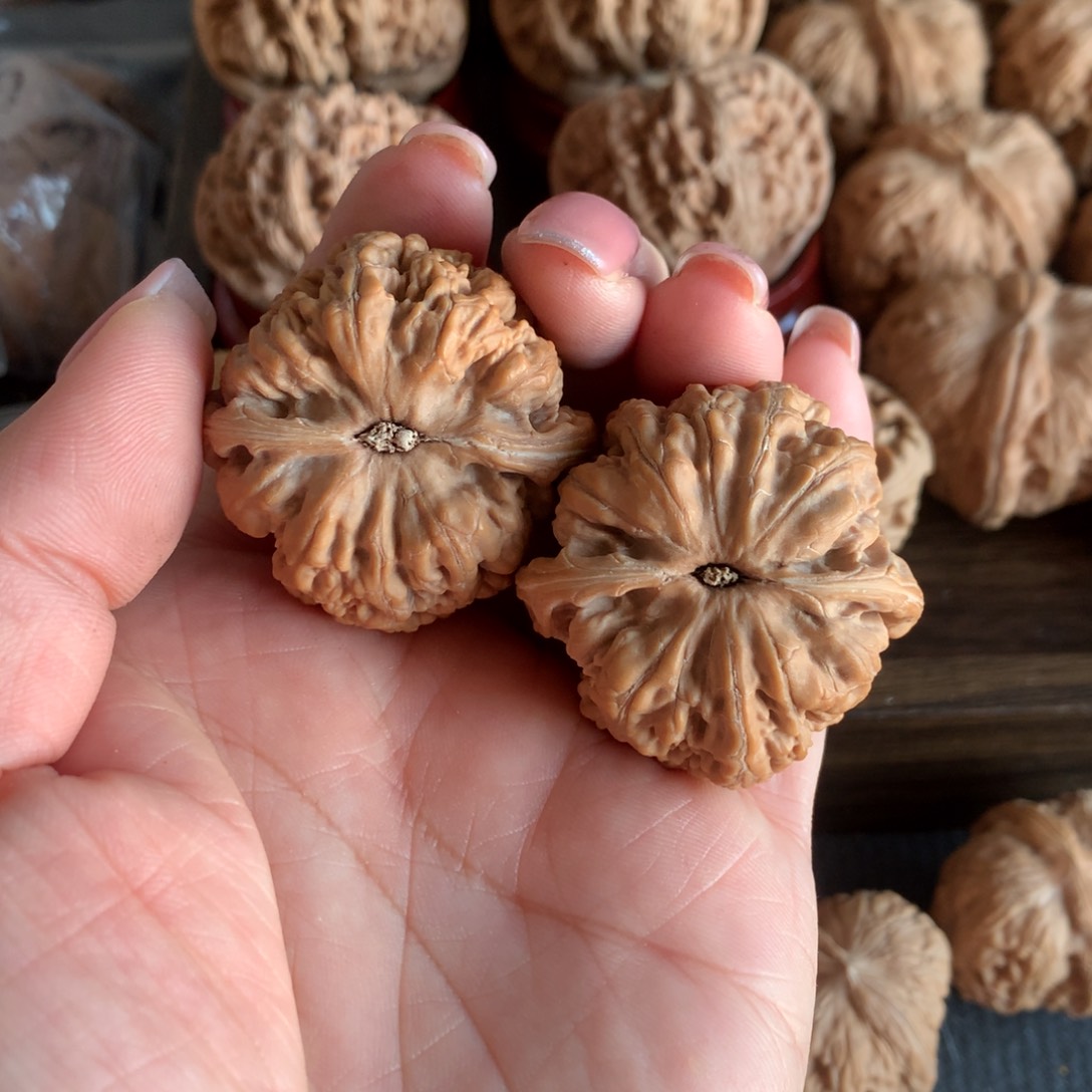 文玩核桃吊坠等*粗筋128