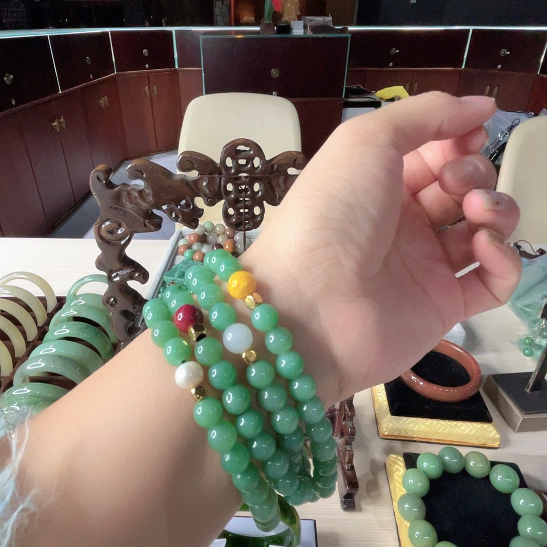 密玉（石英质玉）未镶嵌颈饰108