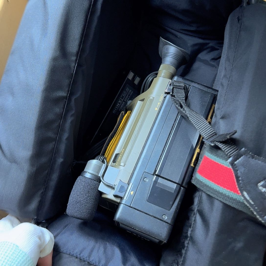 让***人中古商品，瑕疵品，不保好坏。288