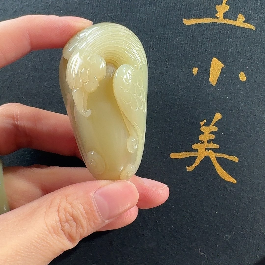 和田玉未镶嵌颈饰若羌黄口