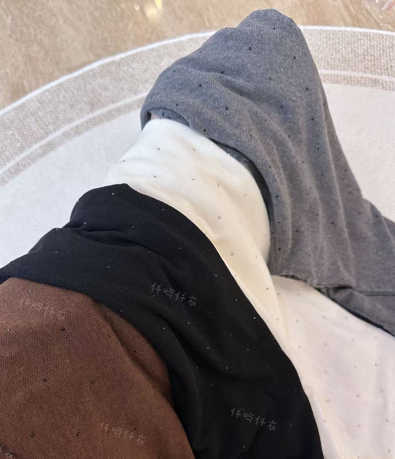 烫钻烟囱领//秋季新款高弹不透百搭烫钻气质针织内搭打底111308