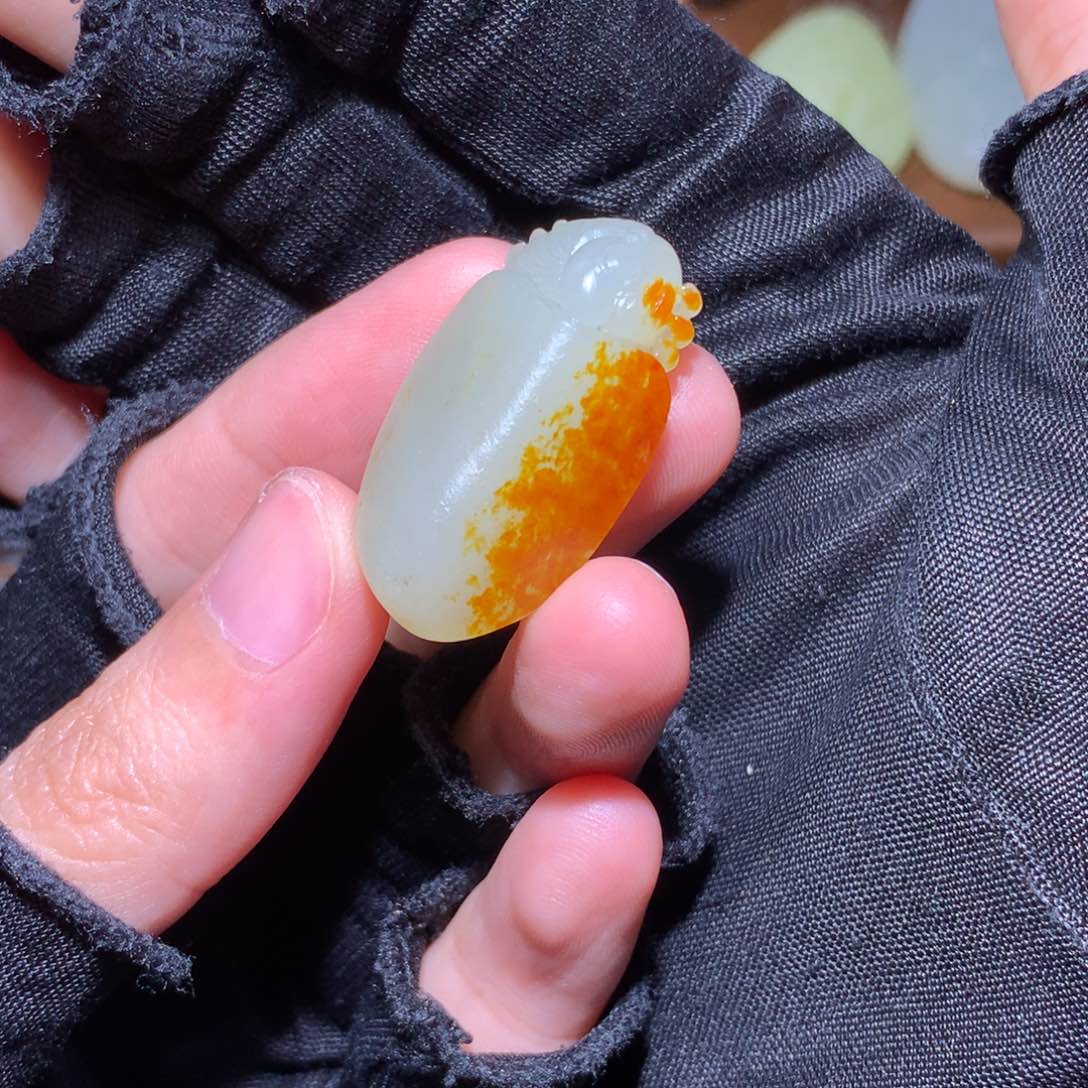 和田玉未镶嵌颈饰破*