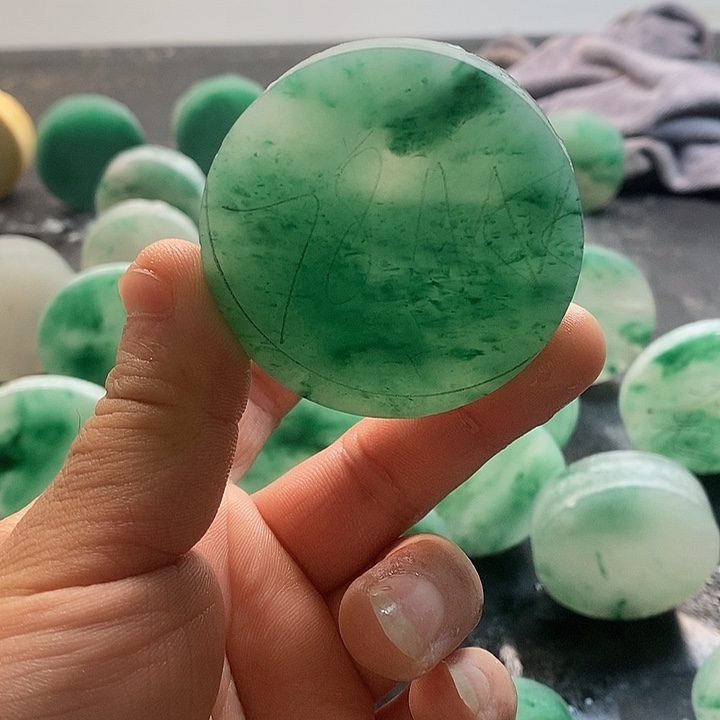 未镶嵌定制定制石英质玉（非洲翠）用****4手把件