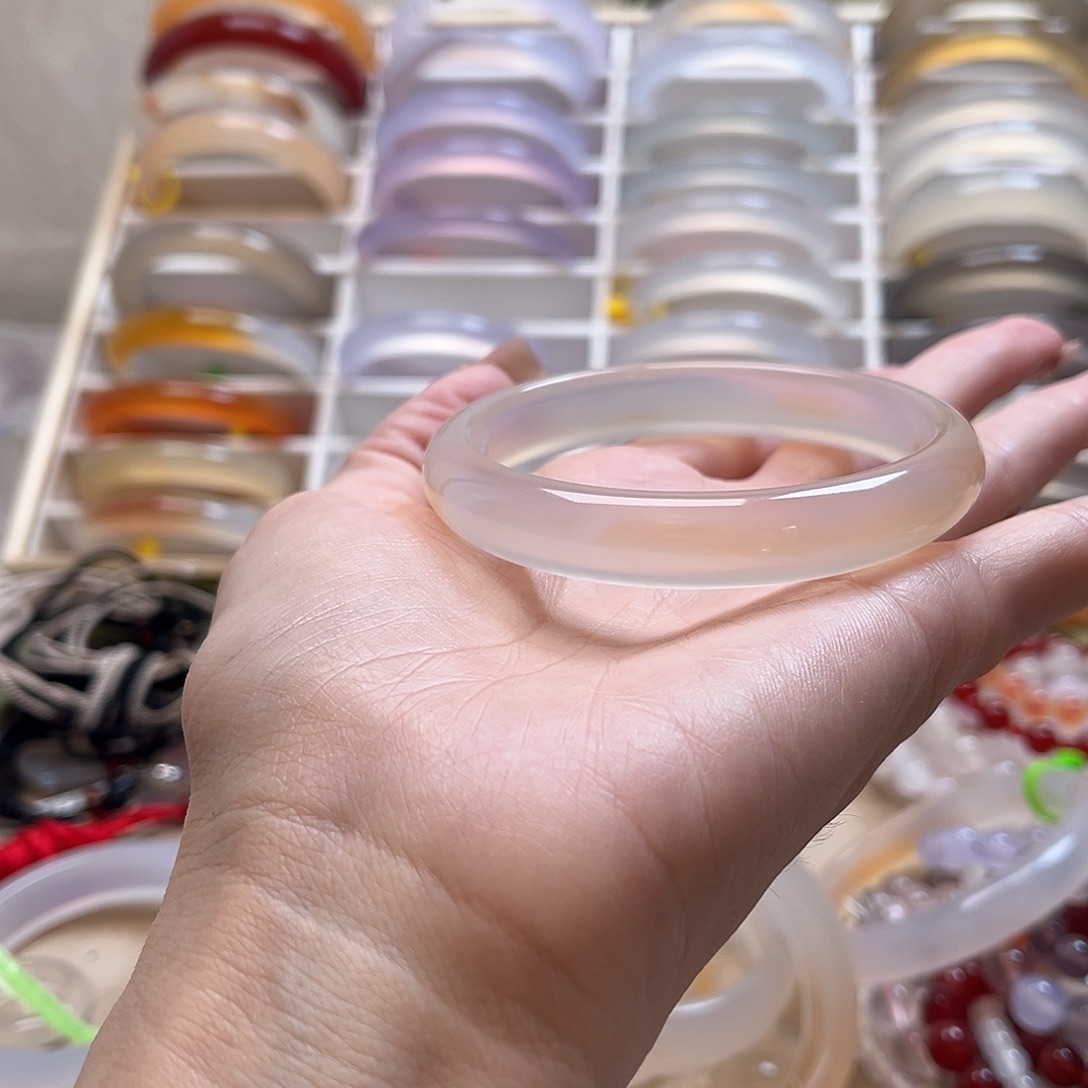 人***桑玛瑙/玉髓未镶嵌手镯