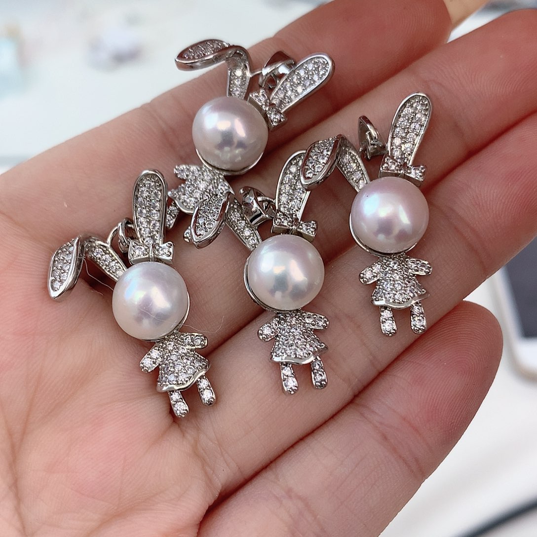 银S925镶嵌耳饰淡水珍珠兔子万能扣