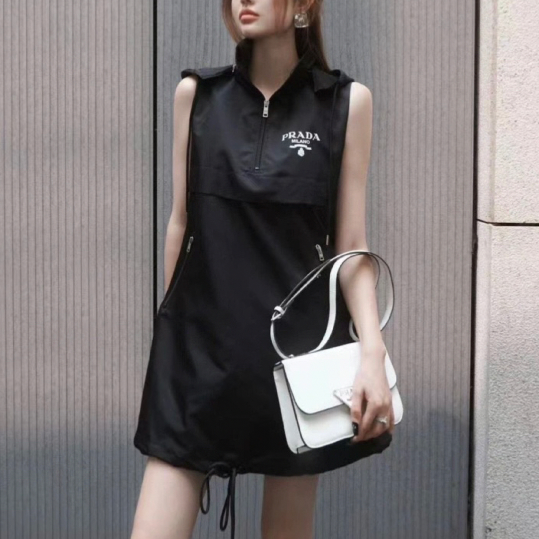 未使用 Prada/普拉达 W118375/黑色无袖连衣裙/40码