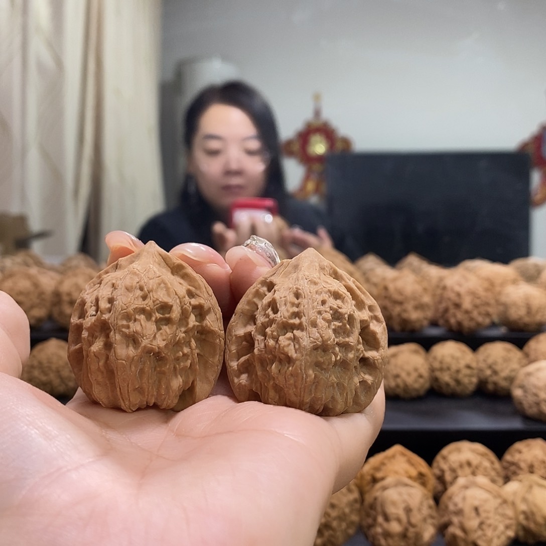 把件文玩核桃可***媚38崔凯