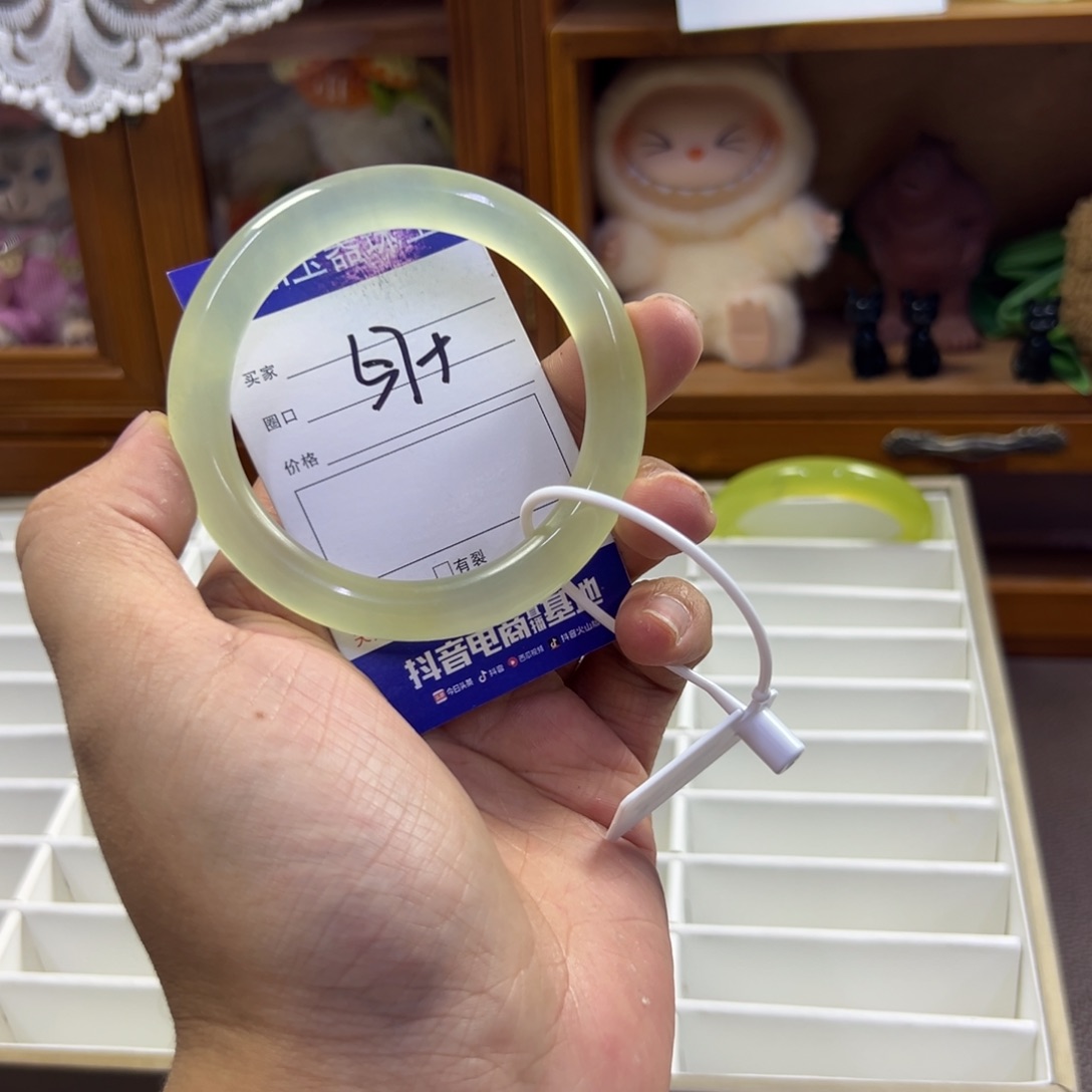 蛇纹石玉未镶嵌手镯376