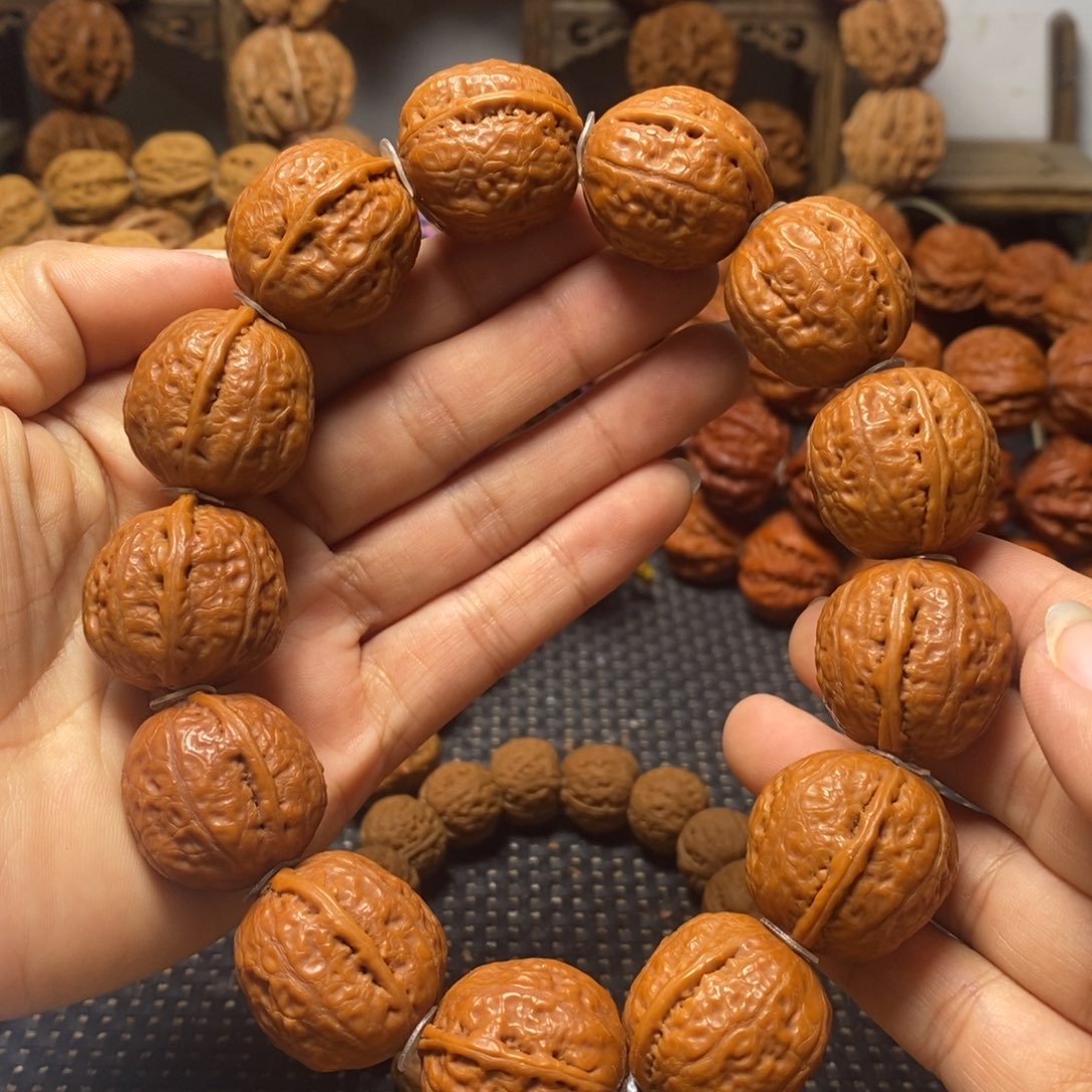 文玩核桃手串富甲天下手持