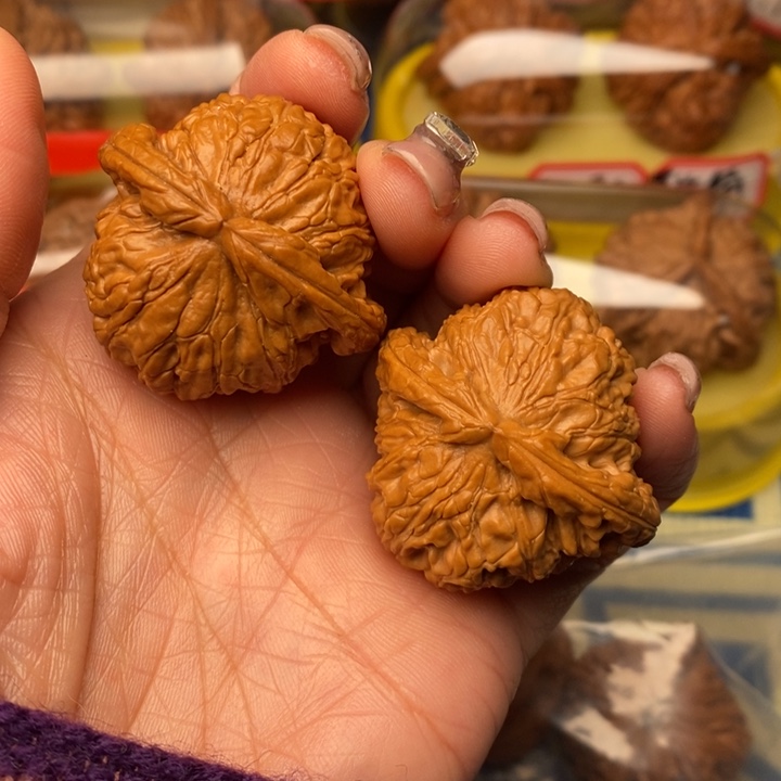 吊坠桃核白狮子39全品