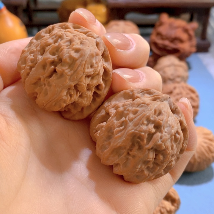 文玩核桃把件三角白39