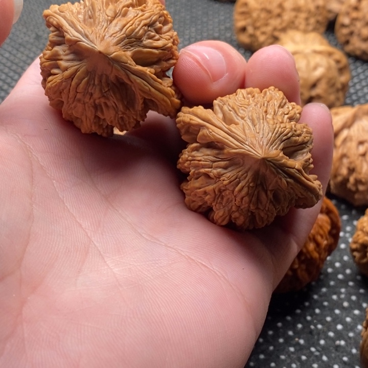 文玩核桃把件ℒ****虎头