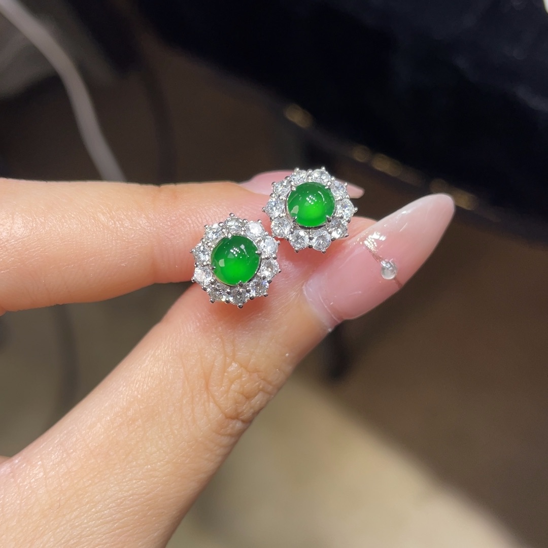 翡翠颈饰18K金镶嵌天然缅甸翡翠a货