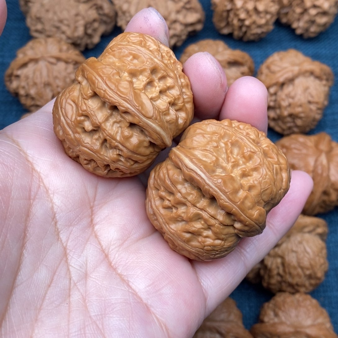 文玩核桃把件42精品平谷元宝