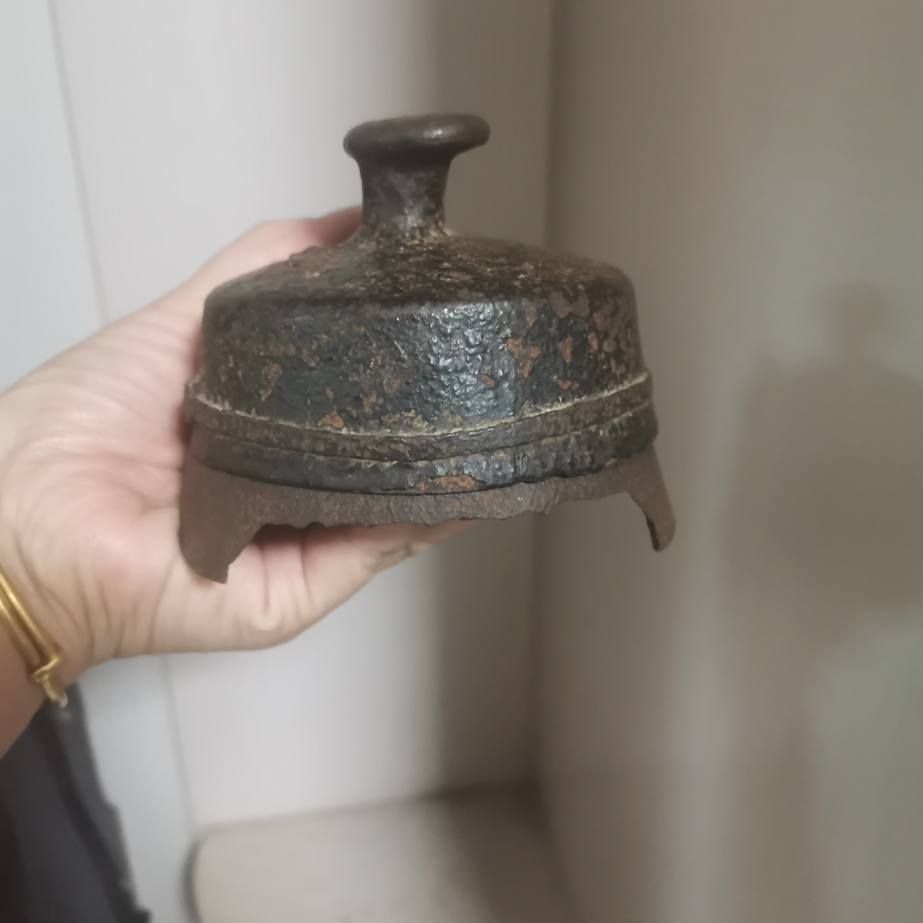 一件铁锅，商品如图