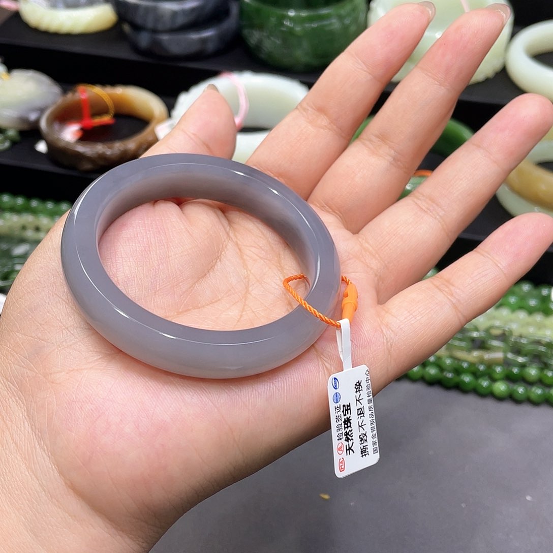 和田玉手镯54圈口30未镶嵌