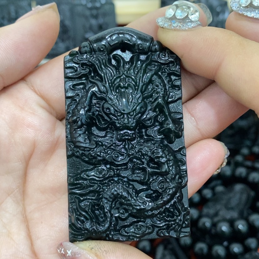 【闪购商品】未镶嵌蛇纹石玉颈饰