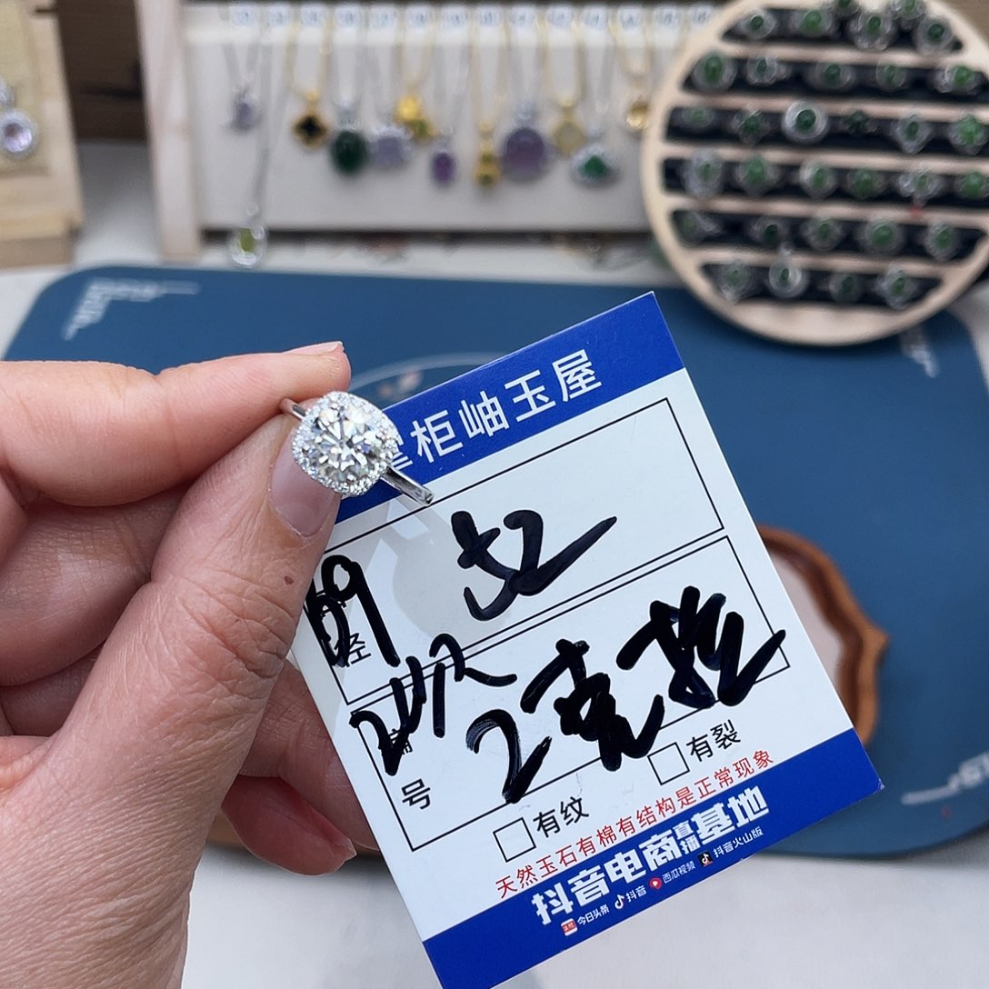 子***姜岫玉银S925镶嵌吊坠吊坠