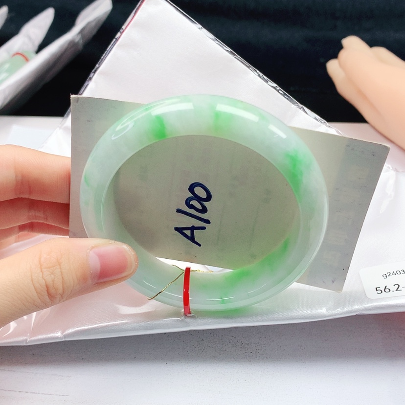 【闪购商品】翡翠手镯未镶嵌天然缅甸a货手镯56+