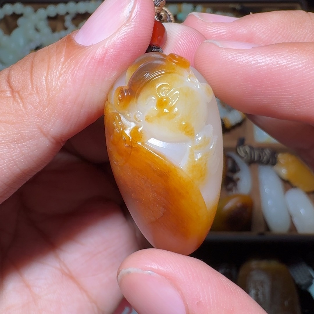 和田玉颈饰未镶嵌啊*