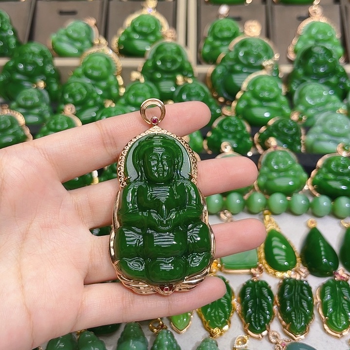 和田玉（碧玉）颈饰18K金镶嵌诺**啁