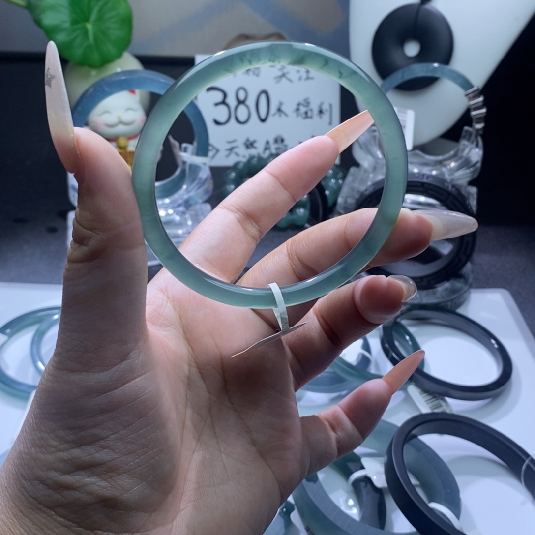 定制翡翠未镶嵌成品买断冰湖水绿