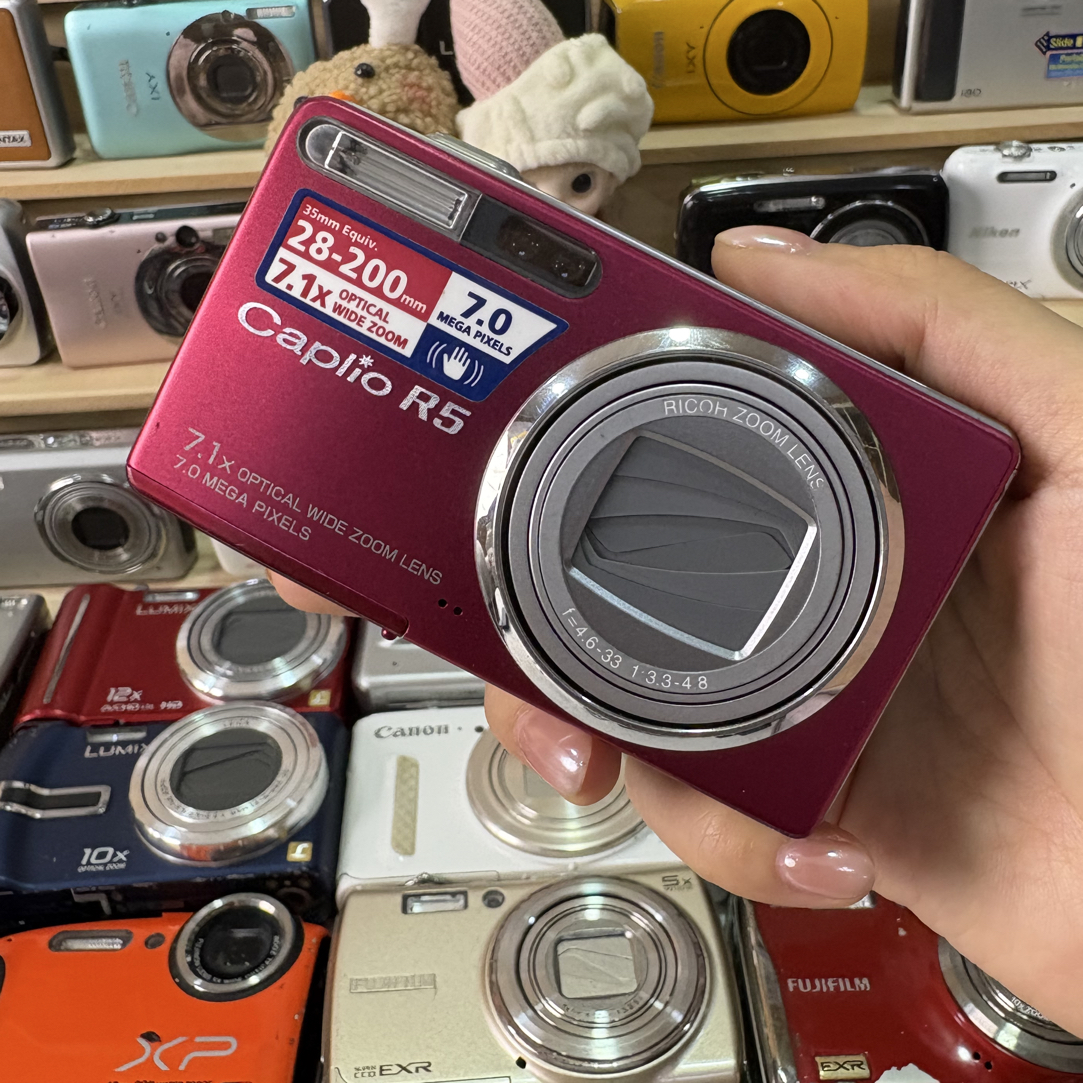 9新 Ricoh/理光 理光r5梅紫色700万7.1倍长焦屏幕一点瑕疵