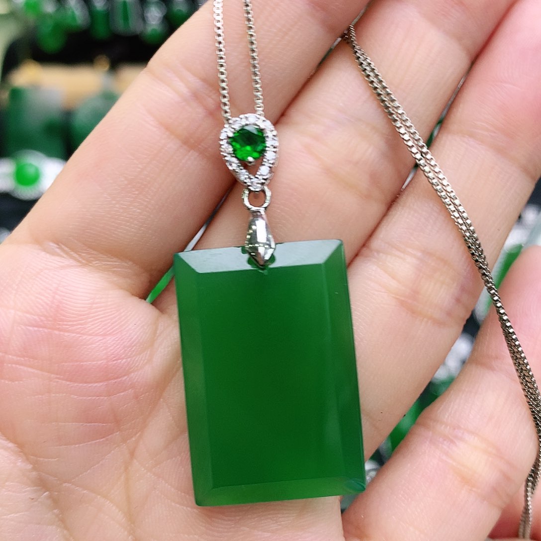 玛瑙/玉髓吊坠未镶嵌