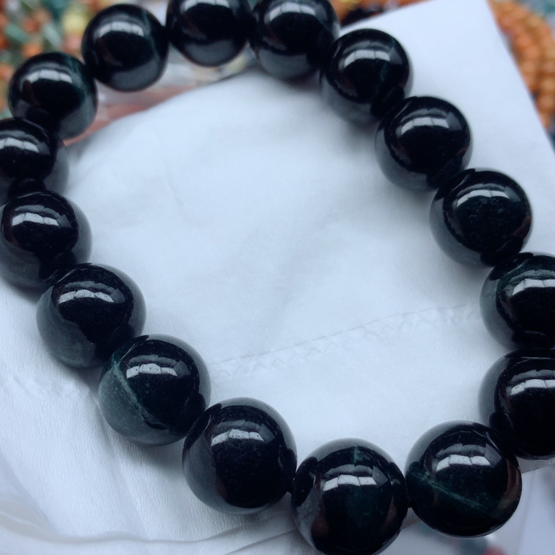 翡翠未镶嵌颈饰手串