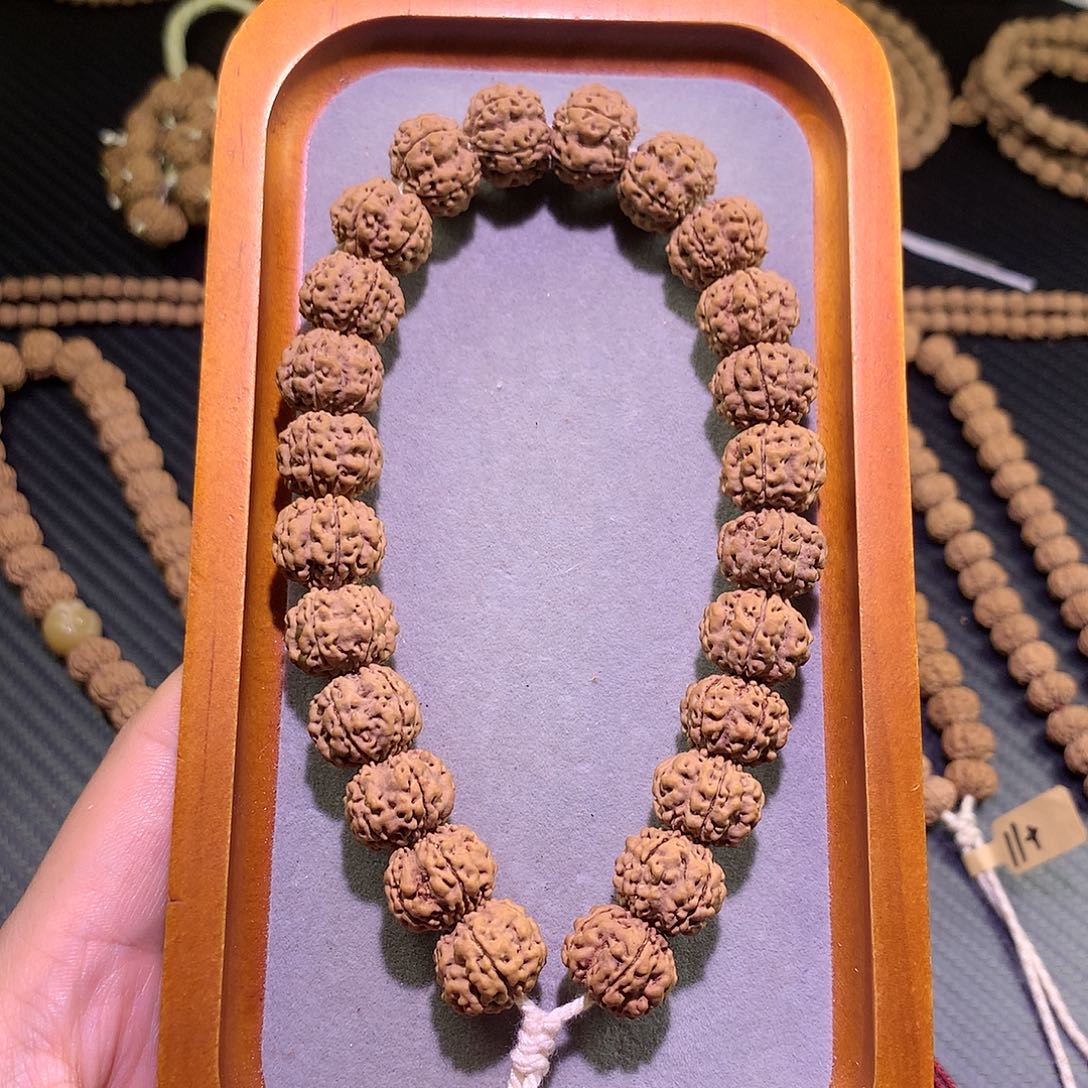 吊坠金刚菩提粗筋爆肉红方印手持