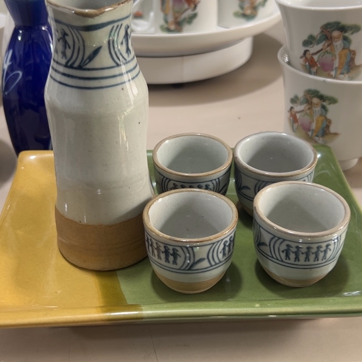 一***缘瓷片陶瓷制品一壶4杯一盘