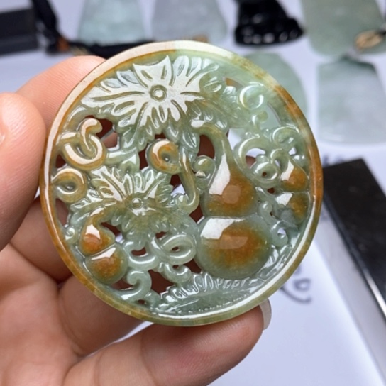 翡翠未镶嵌颈饰翡翠