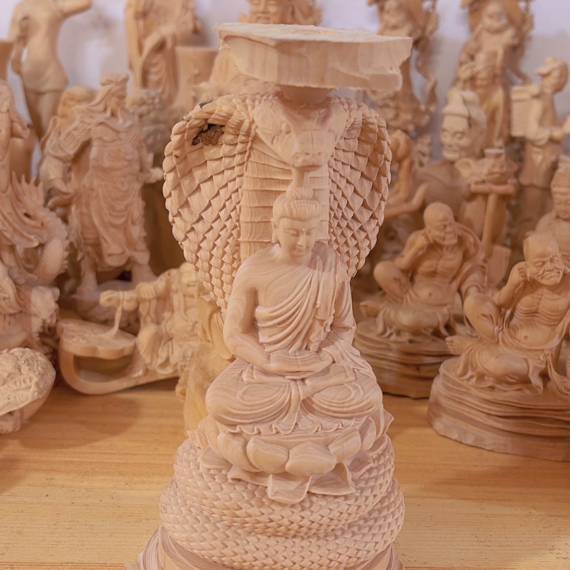 【闪购商品】木我****天小叶黄杨木15高蛇佛有瑕