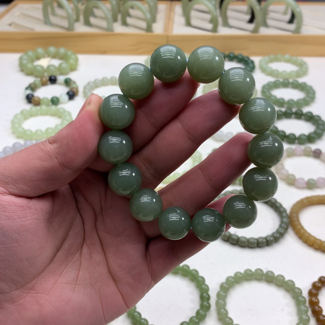 和田玉手串（且末蓝16）未镶嵌