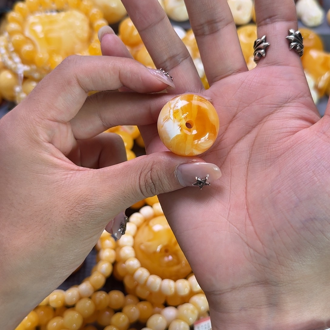 未镶嵌蜜蜡珠宝奇石