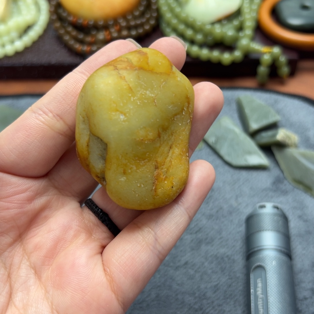 和田玉未镶嵌珠宝奇石