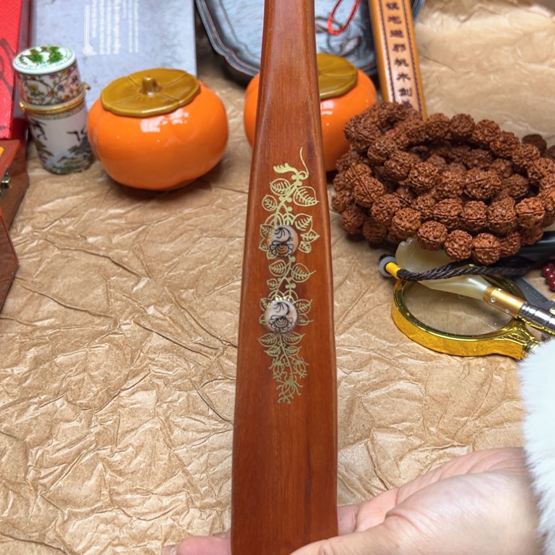 大叶紫檀（黑酸枝木类）